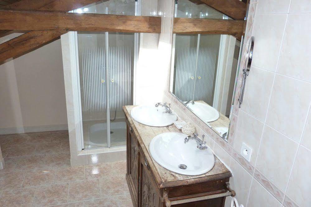 Aux Trois Fontaines Bed & Breakfast Eynesse ภายนอก รูปภาพ