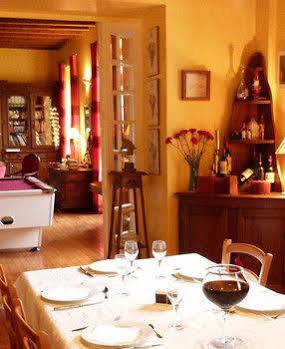 Aux Trois Fontaines Bed & Breakfast Eynesse ภายนอก รูปภาพ
